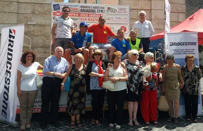 Le famiglie Nereggi e Ciprianelli con gli organizzatori ed ospiti